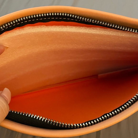 Light Pink “Hello Gorgeous” Cosmetic Bag - Picture 3 of 3